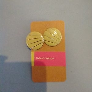 Beautiful button earrings
